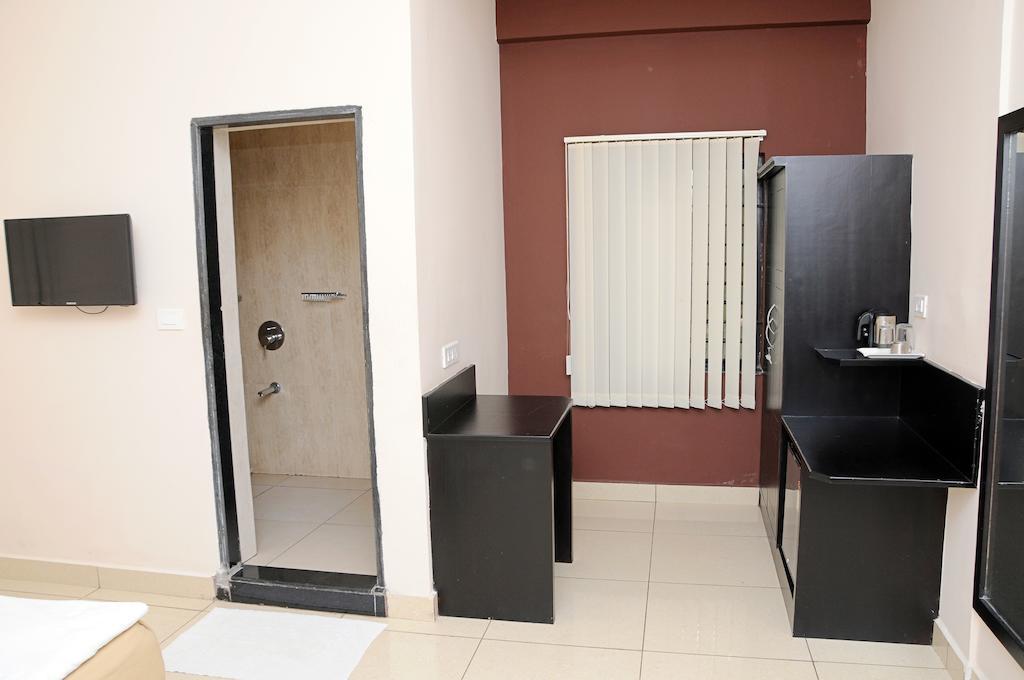 Hotel Sri Krishna Residency Udupi Szoba fotó